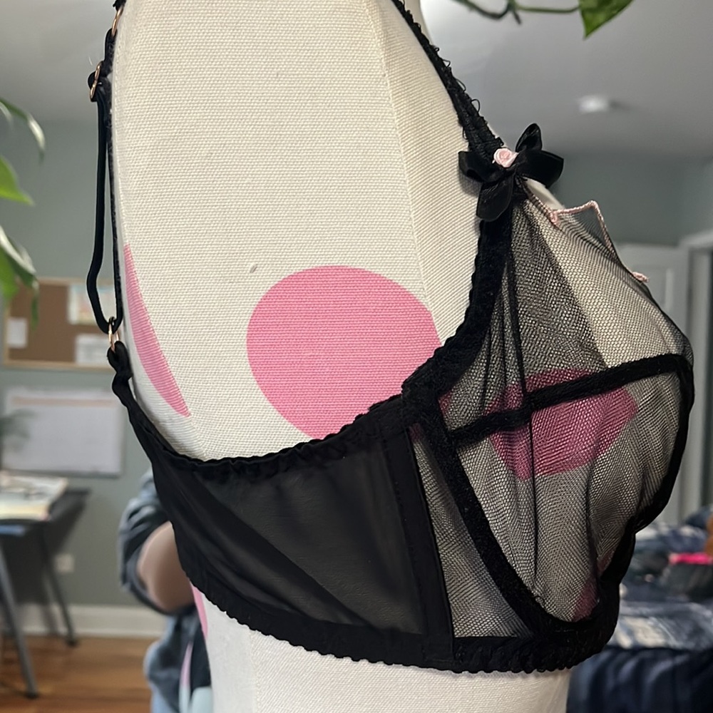 Bra - Picture 2 of 4